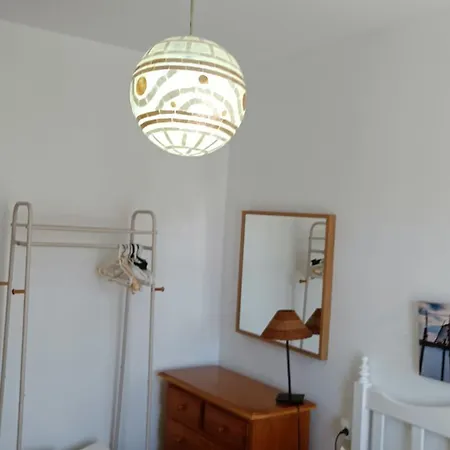 La Casita De Nuria Homestay *